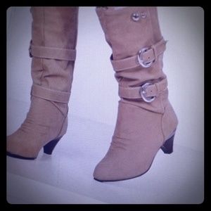 Beige Winter Boots